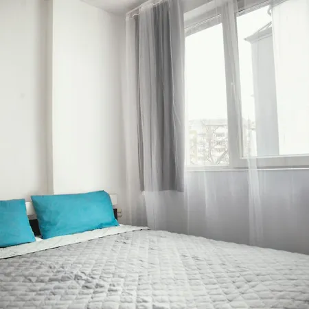 Cozy Modern וארנה